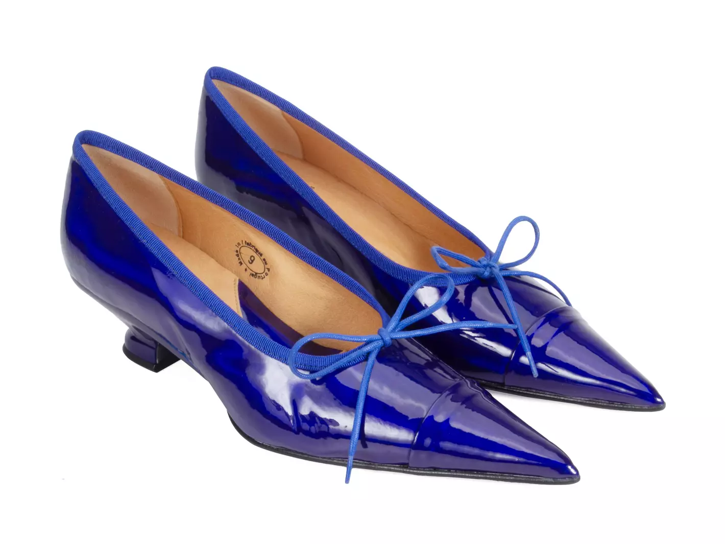 Graceville Anita Pointed Pumps with a Bow