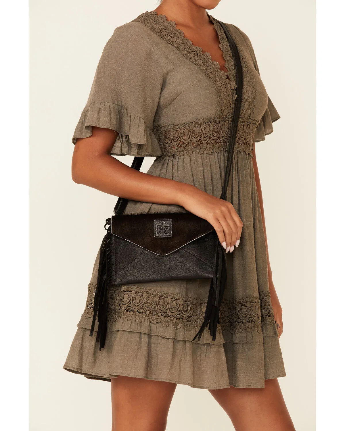 STS Ranchwear Women's Cowhide Envelope Crossbody Bag